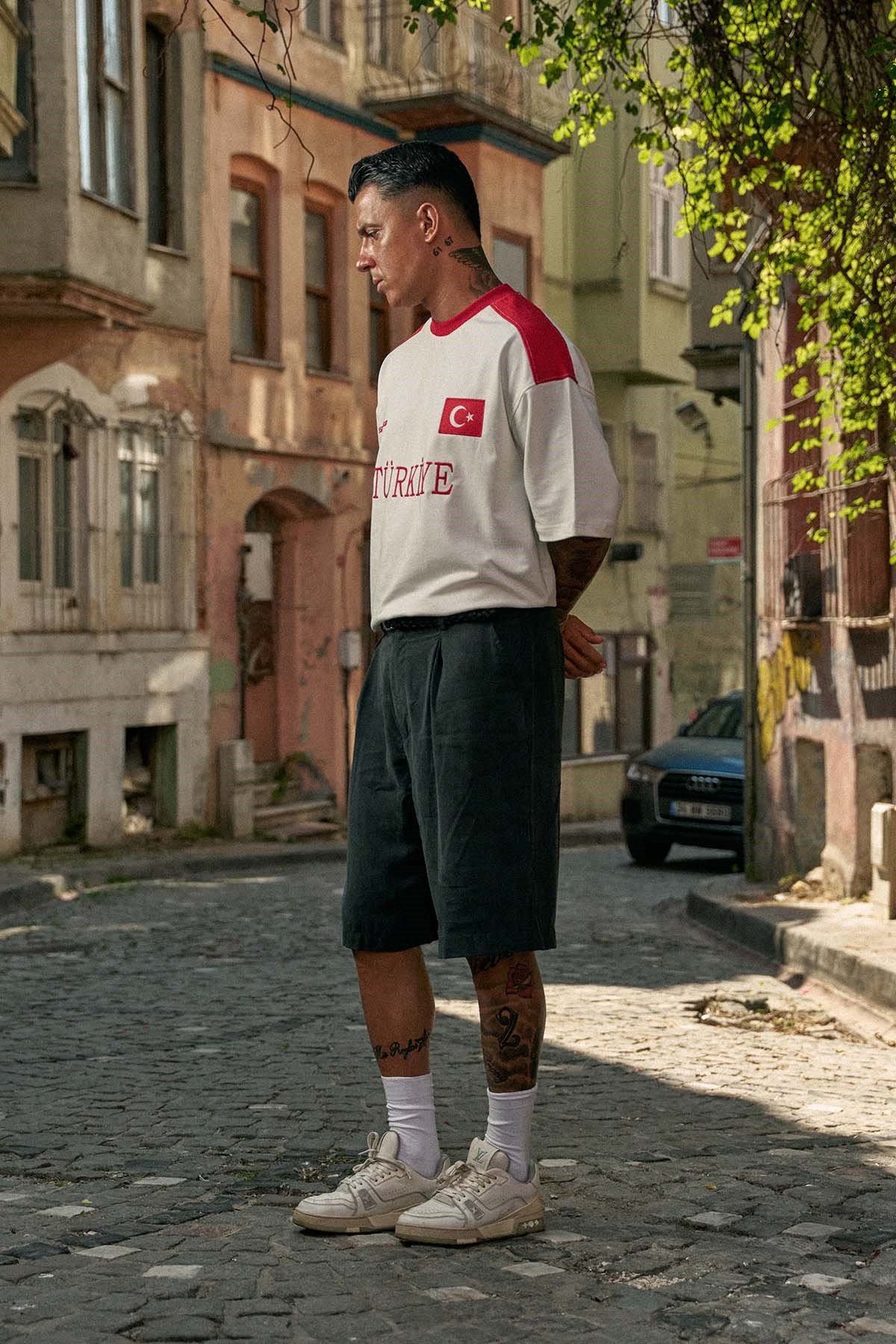 Erkek Oversize Nakışlı Ülke Temalı Forma T-Shirt Ekru/Kırmızı