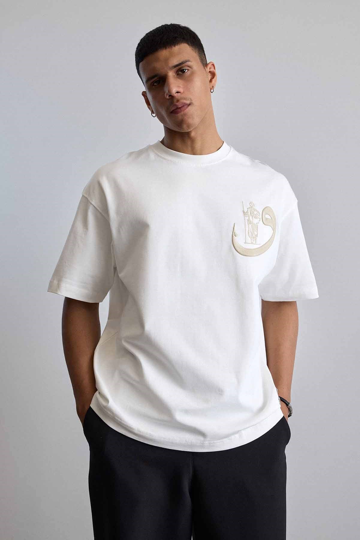 Erkek Oversize Pamuklu Kaligrafi Nakışlı Motif T-Shirt Beyaz
