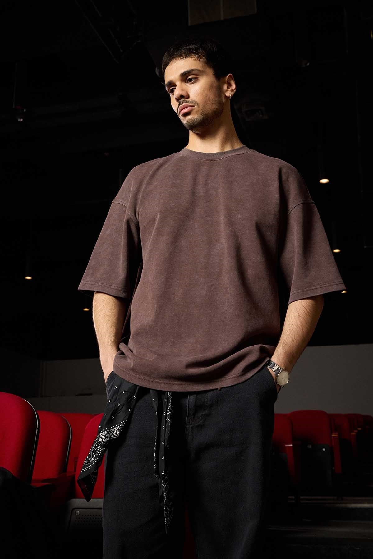 Erkek Oversize Yıkamalı Pamuklu Basic T-Shirt Kahverengi