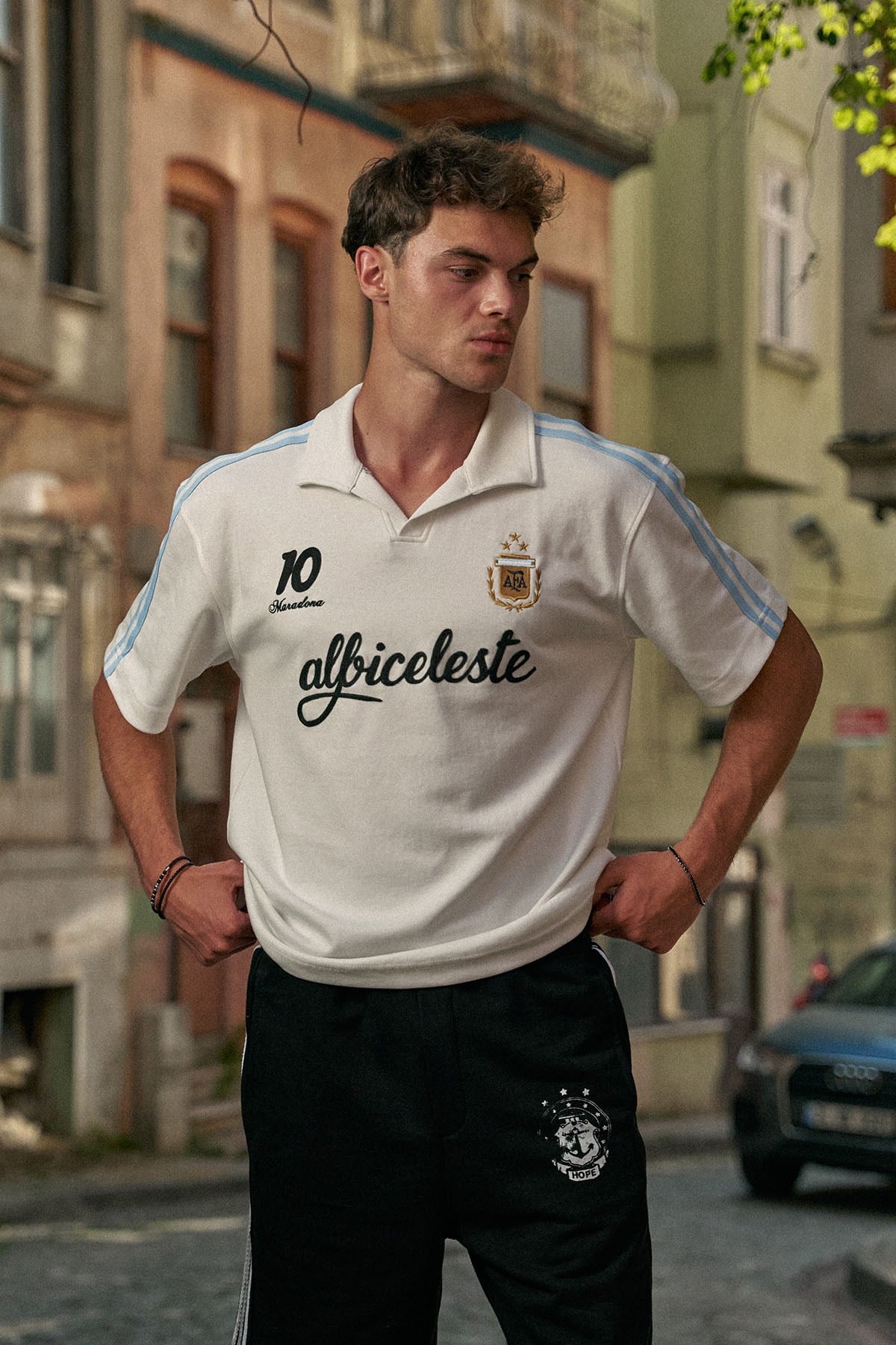 Erkek Regular Fit Arjantin Nakışlı Polo Yaka Forma T-Shirt Ekru