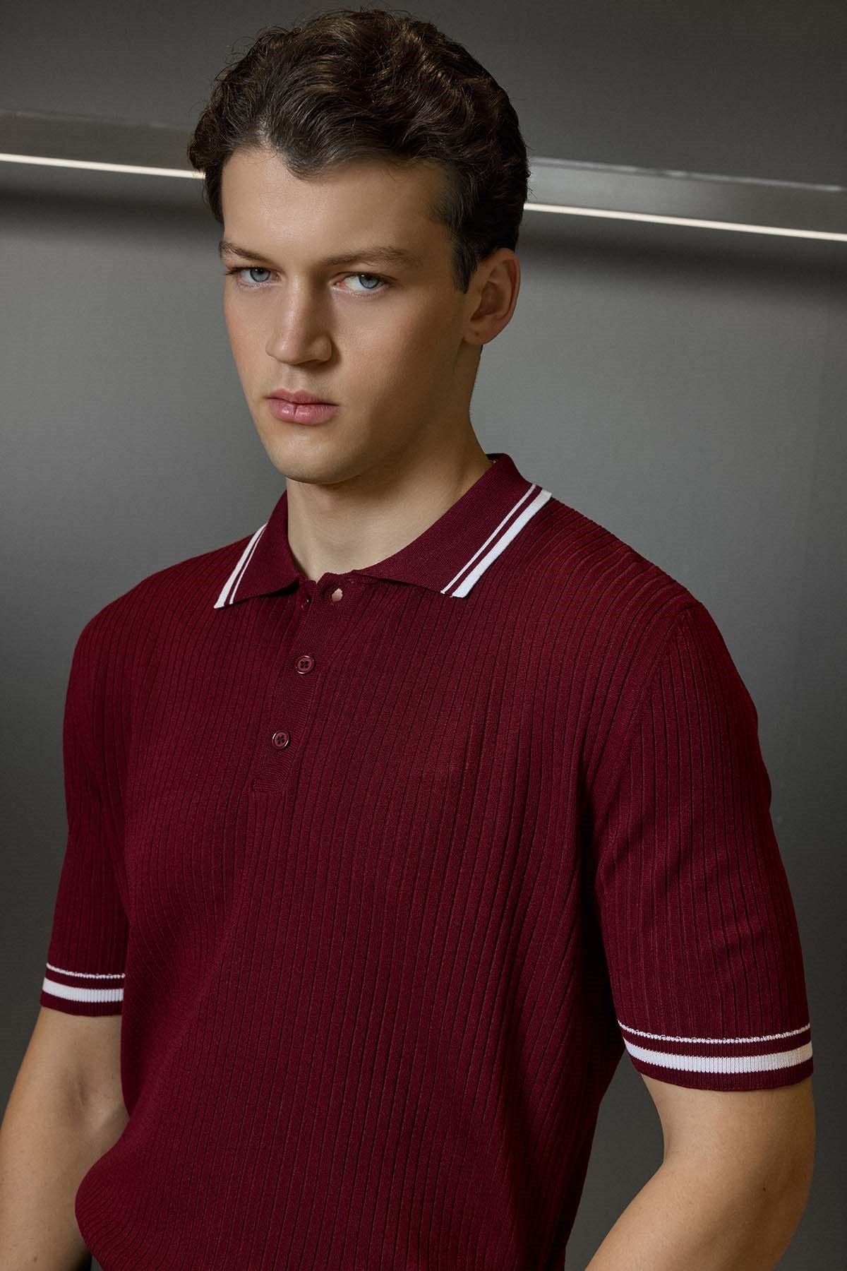 Erkek Regular Fit Pamuklu Kontrast Detaylı Polo Yaka T-Shirt Bordo