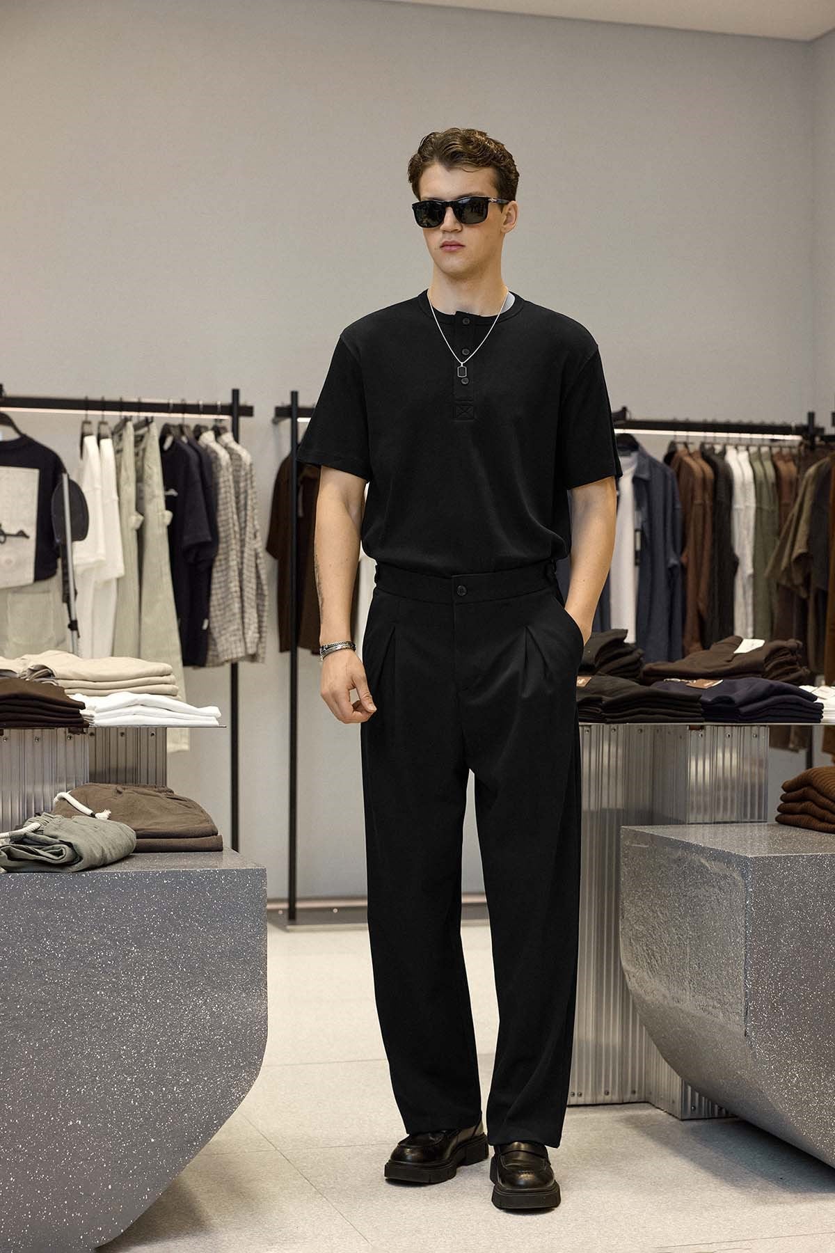 Erkek Relaxed Fit Düğmeli Henley Yaka Basic T-Shirt Siyah