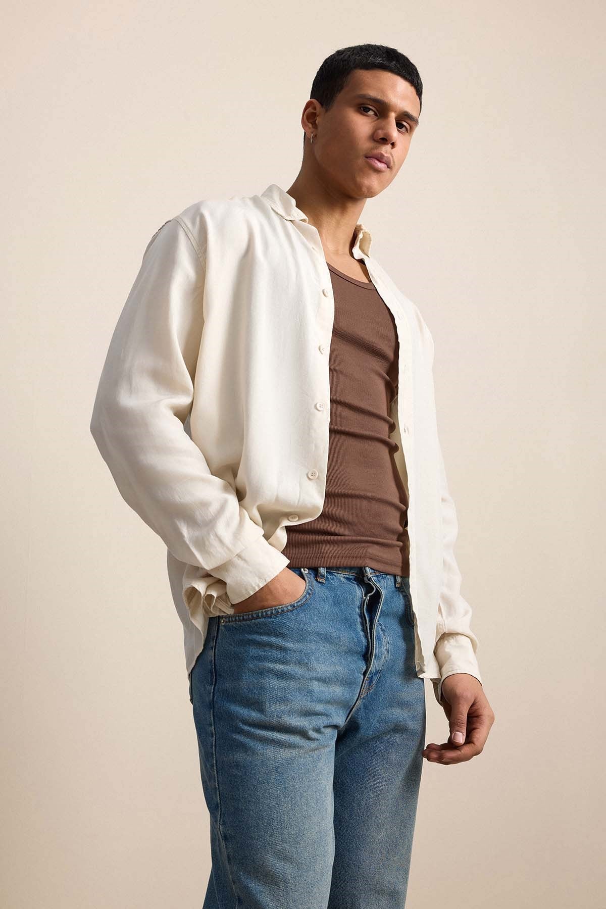 Erkek Relaxed Minimal Nakışlı Basic Tencel Gömlek Bej