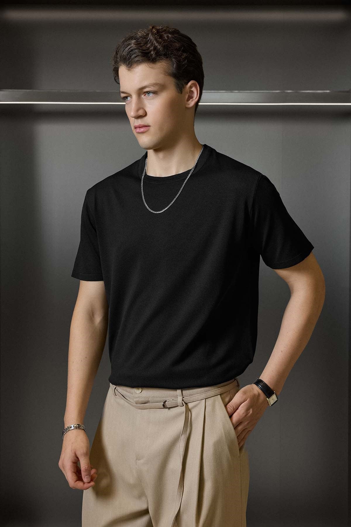 Erkek Slim Fit Triko Bisiklet Yaka Basic T-Shirt Siyah