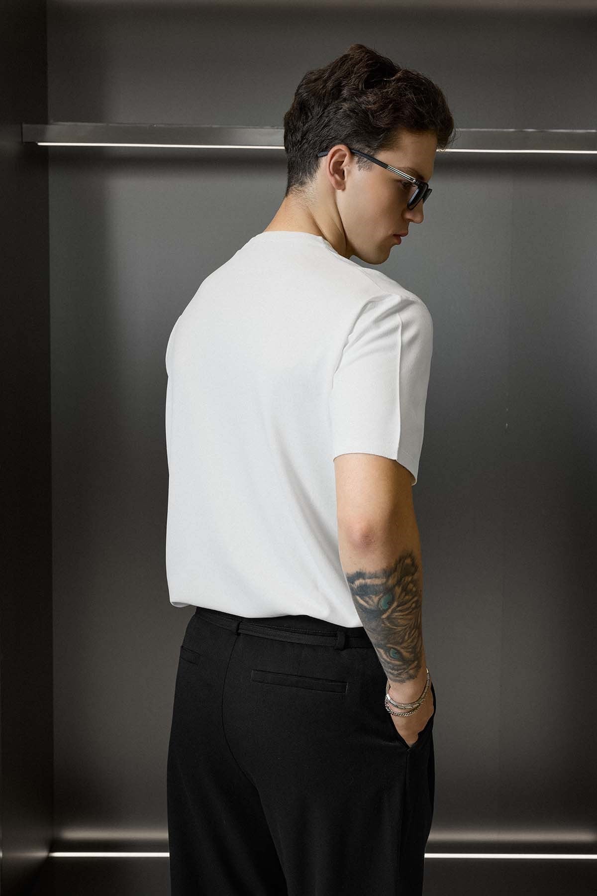 Erkek Slim Fit Triko Bisiklet Yaka Basic T-Shirt Ekru