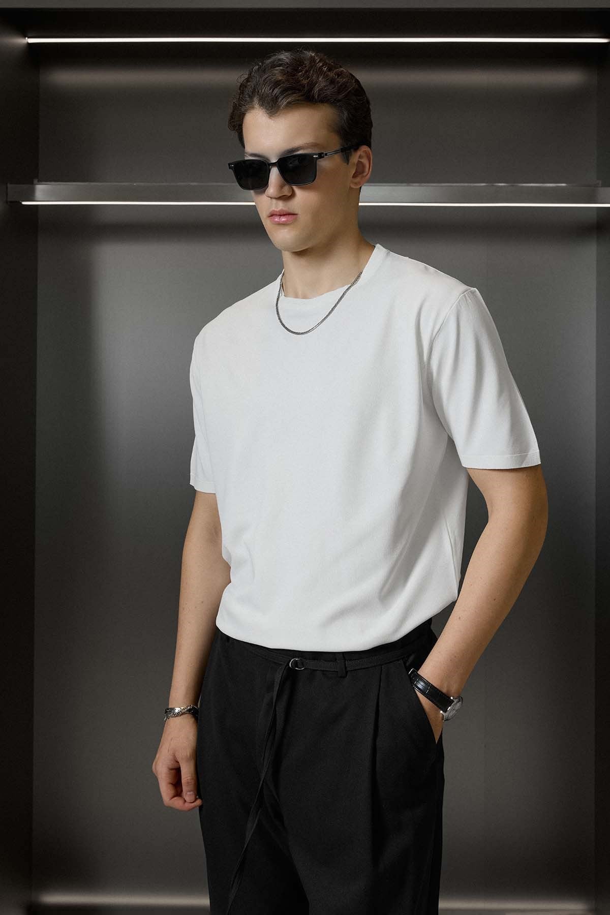 Erkek Slim Fit Triko Bisiklet Yaka Basic T-Shirt Ekru