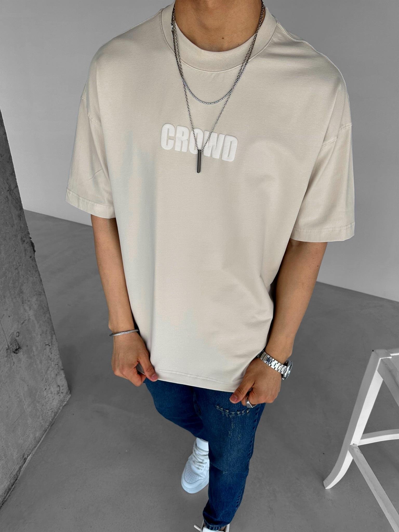 Oversize Bisiklet Yaka 'Crowd' Baskılı T-Shirt Bej