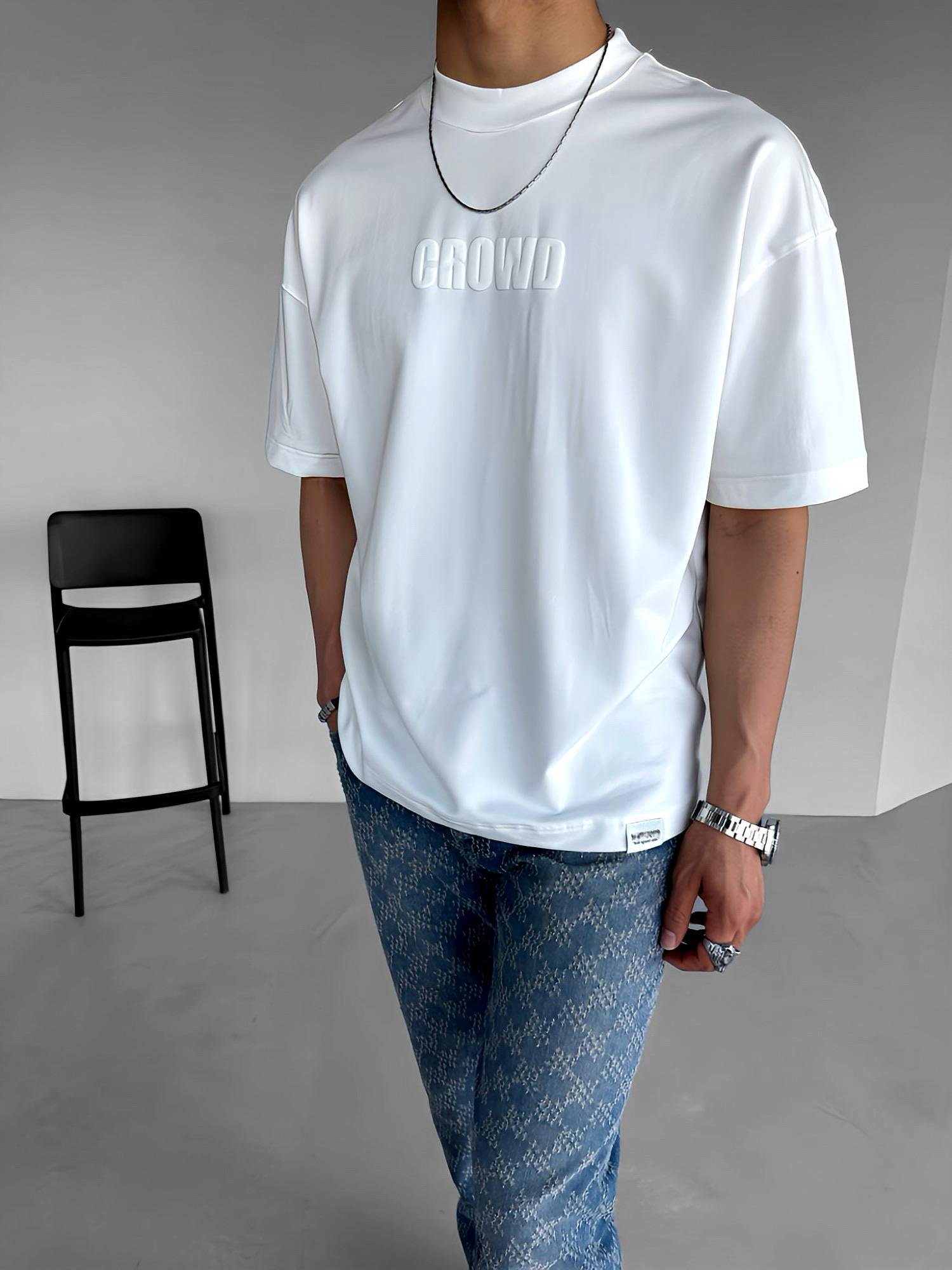 Oversize Bisiklet Yaka 'Crowd' Baskılı T-Shirt Beyaz