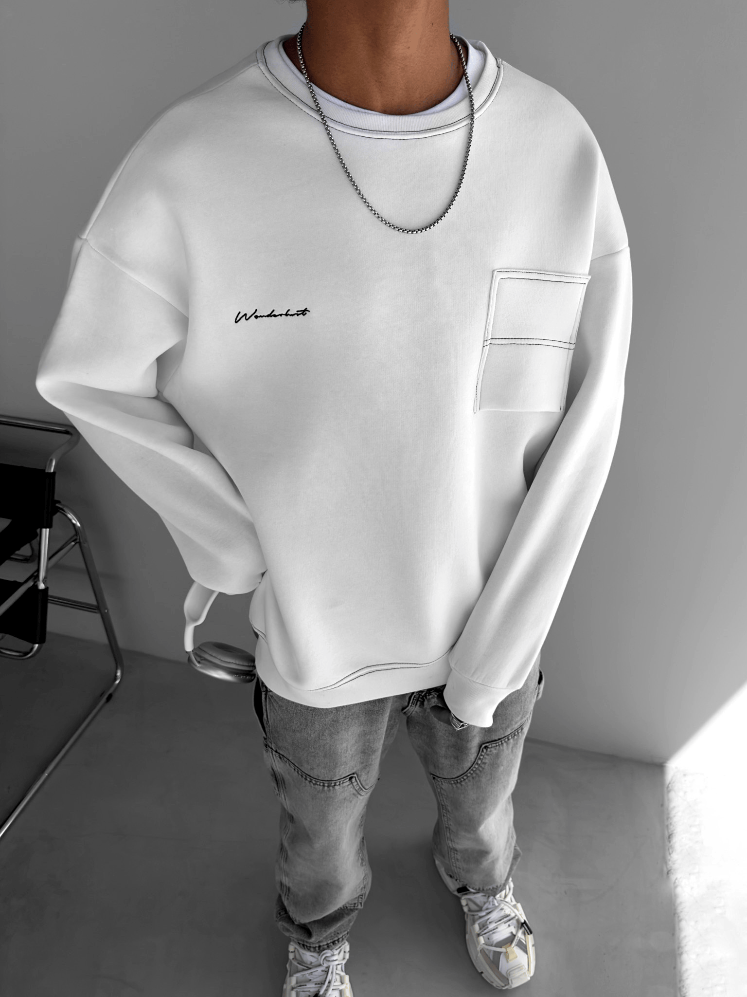 Oversize Cep Detaylı Sweatshirt Beyaz