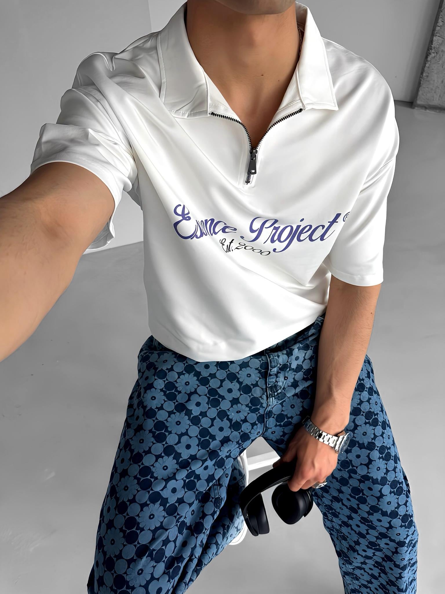 Oversize Fermuarlı Polo Yaka Baskılı T-Shirt Beyaz
