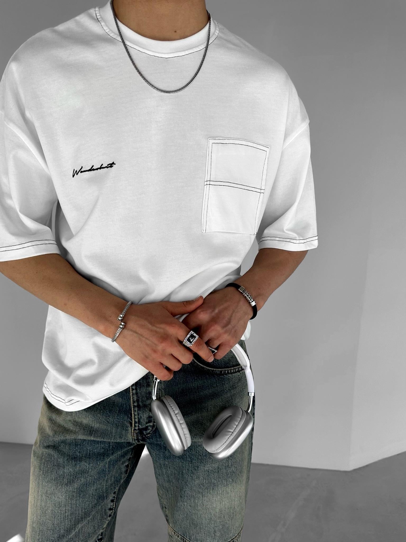Oversize Nakışlı Ters Cep Detaylı T-Shirt Beyaz
