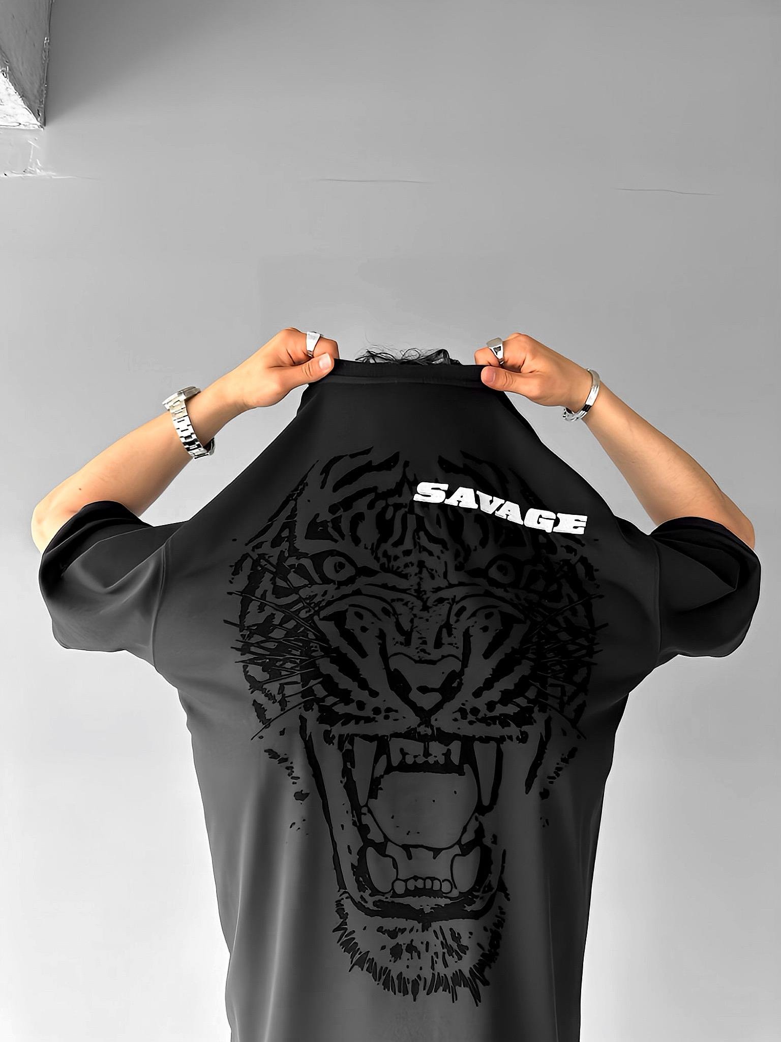 Oversize 'Savage' İşlemeli Ve Baskılı T-Shirt Siyah
