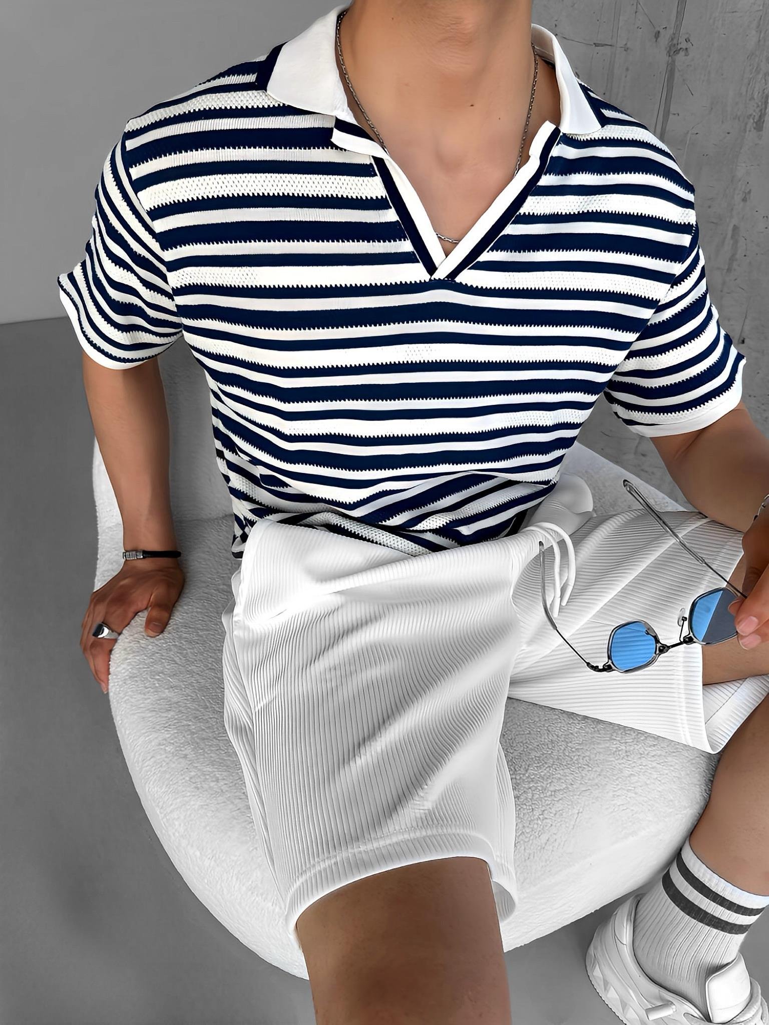 Oversize Yarım Pat Yaka Fileli Esnek T-Shirt Lacivert Beyaz