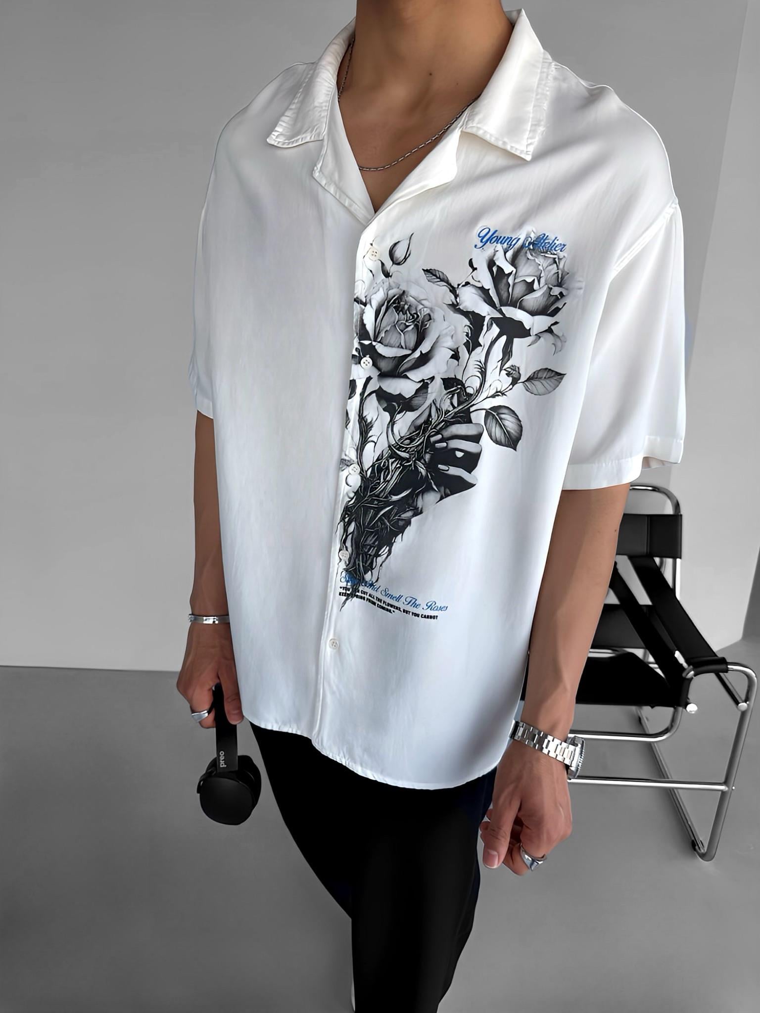Oversize 'Young Atelier' Baskılı Flower Desenli Gömlek Beyaz
