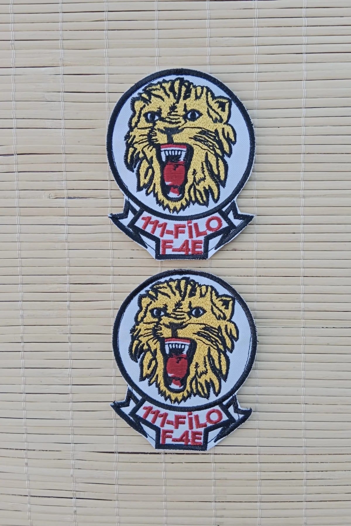 111 Filo F 4e Yazili Aslan Logolu Fermateks Dokuma Nakis İslemeli Arma Pec Patc