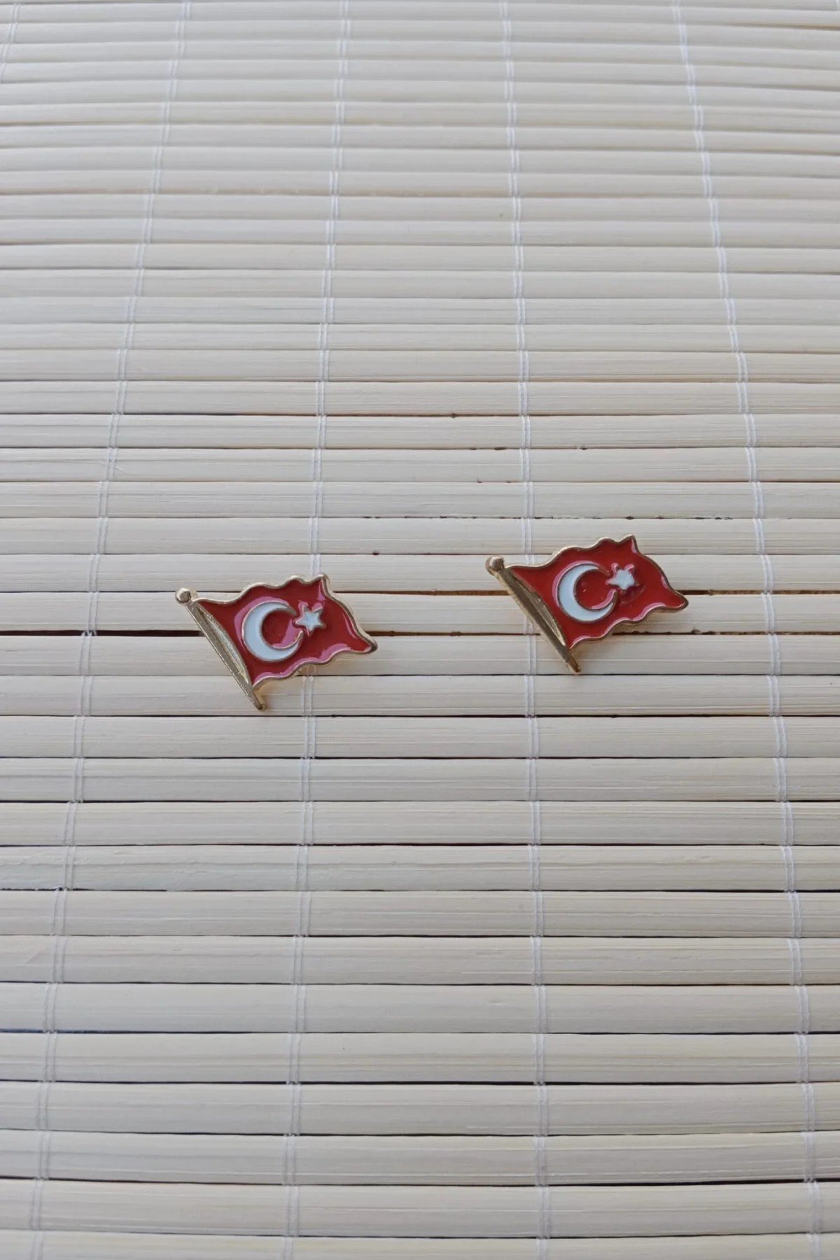 2 Adet Dalgalanan Bayraklar Sarrafiyeli Taki Ceket Yaka İgnesi Yaka Rozeti
