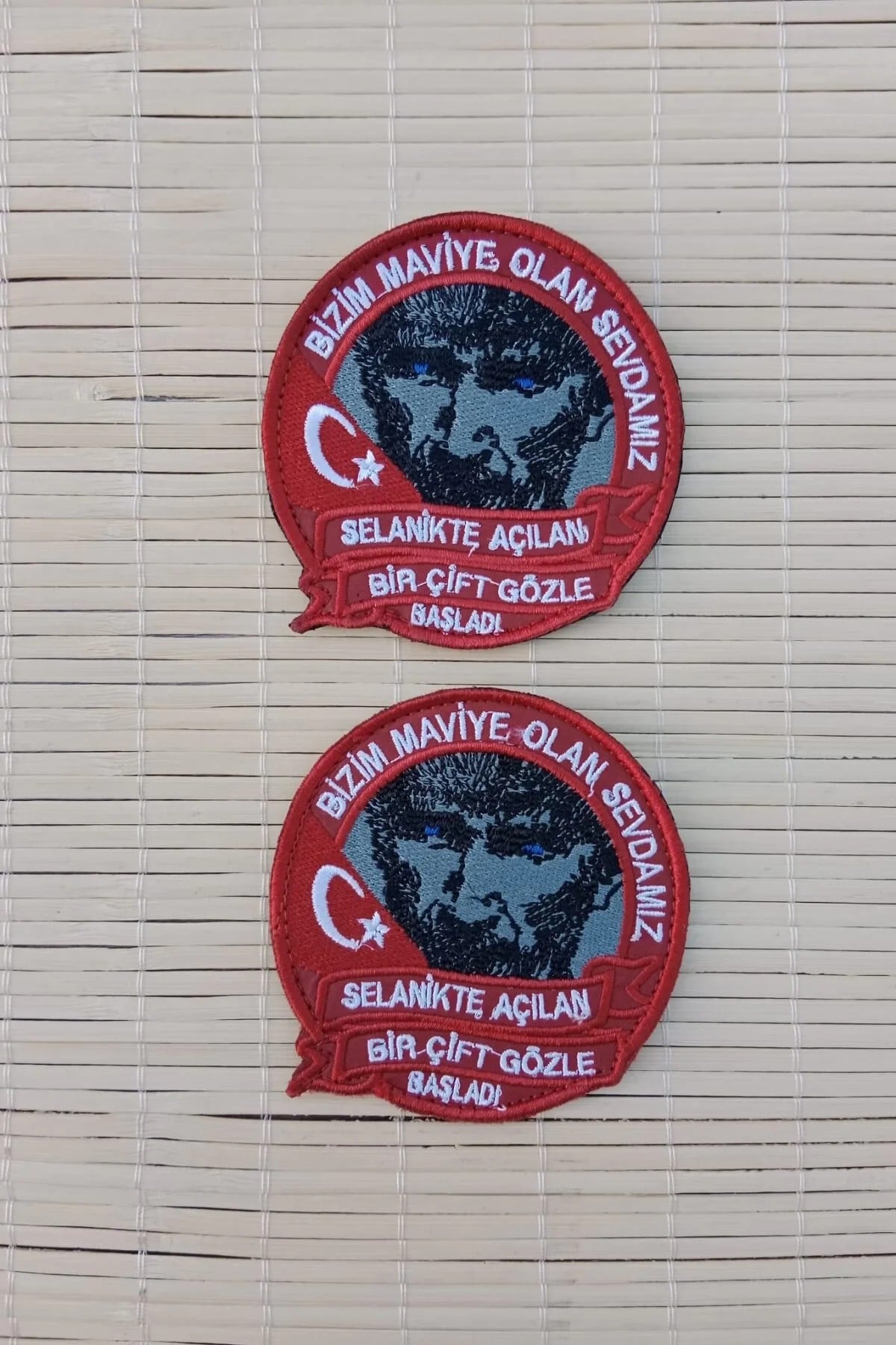 Ataturk Resimli Kirmizi Zemin Nakis İslemeli Bizim Maviye Olan Sevdamiz Arma Pec Patch