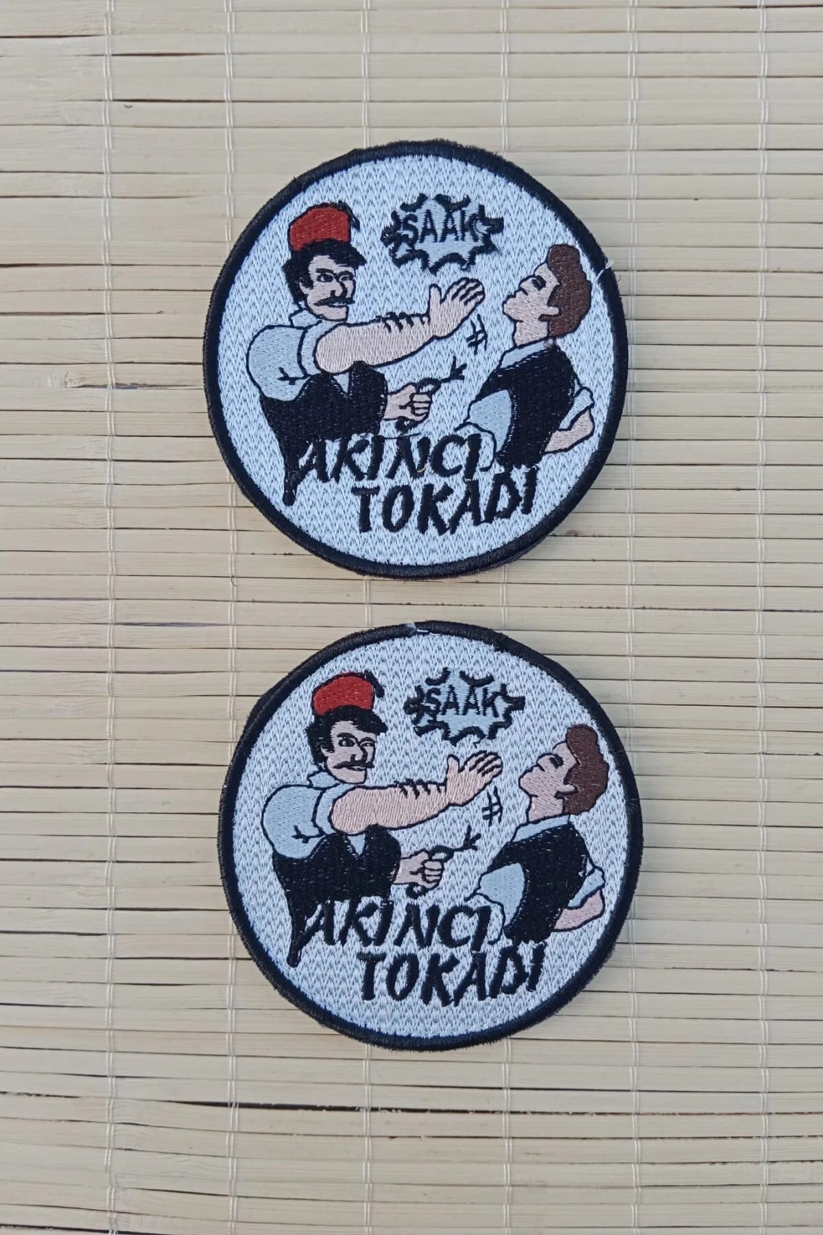 Beyaz Zemin Nakis İslemeli Akinci Tokadi Arma Pec Patch