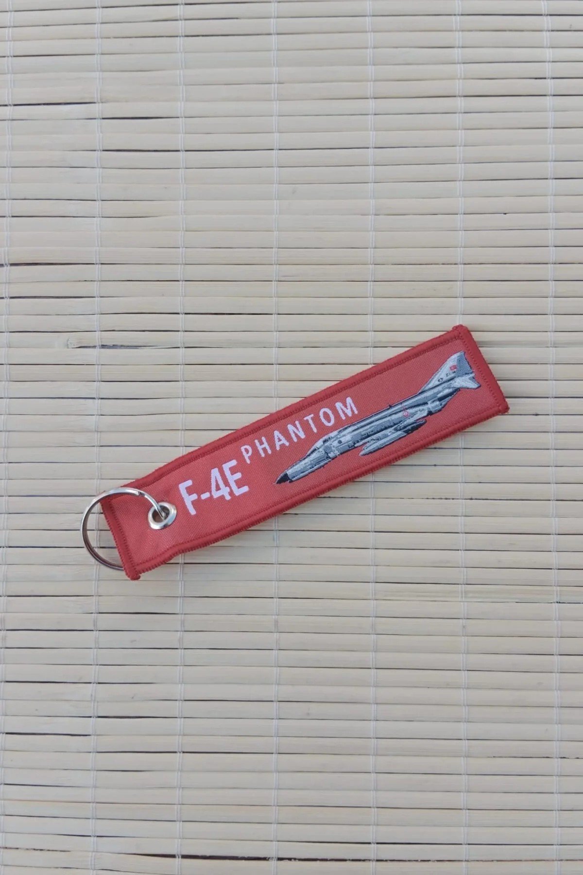 F 4e Phantom Remove Before Flight Yazili Kirmizi Nakis İslemeli Bez Anahtarlik