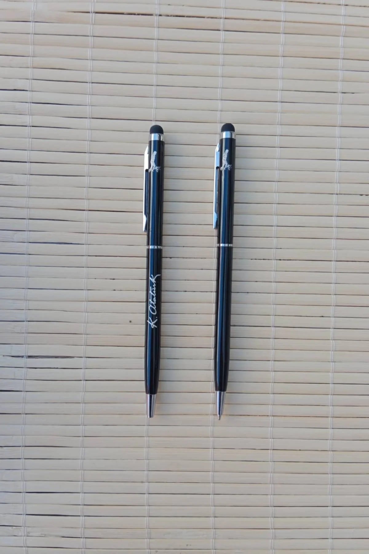 Gazi Mustafa Kemal İmzali Siyah Renkli Lazer Baskili Metal Govde Touchpen Tukenmez Kalem