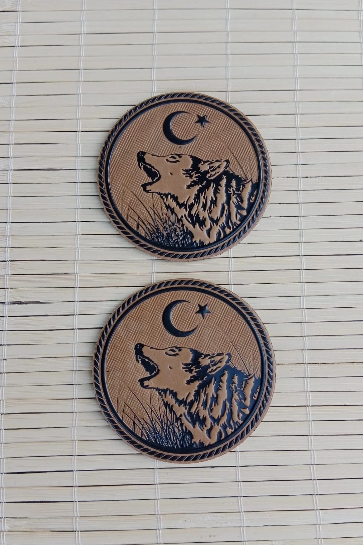 Kahverengi Zemin Siyah İslemeli Kurtbasli Gogus Arma Patch Pec