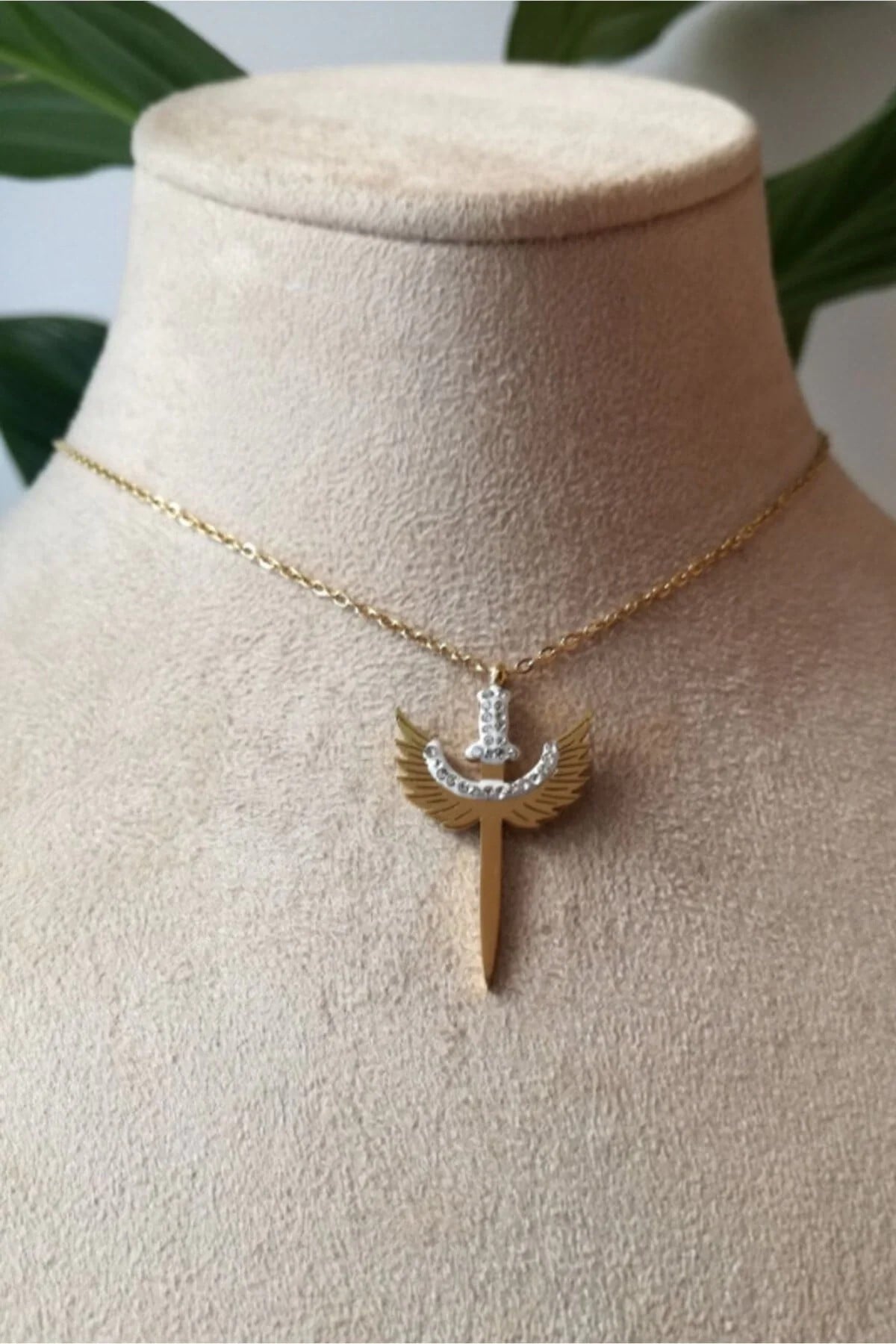Mikail Melek Kanat Tasarim İnce Gold Zincirli Altin Renkli Zirkon Tasli Kaliteli Paslanmaz Celik Kolye Stainless Stell