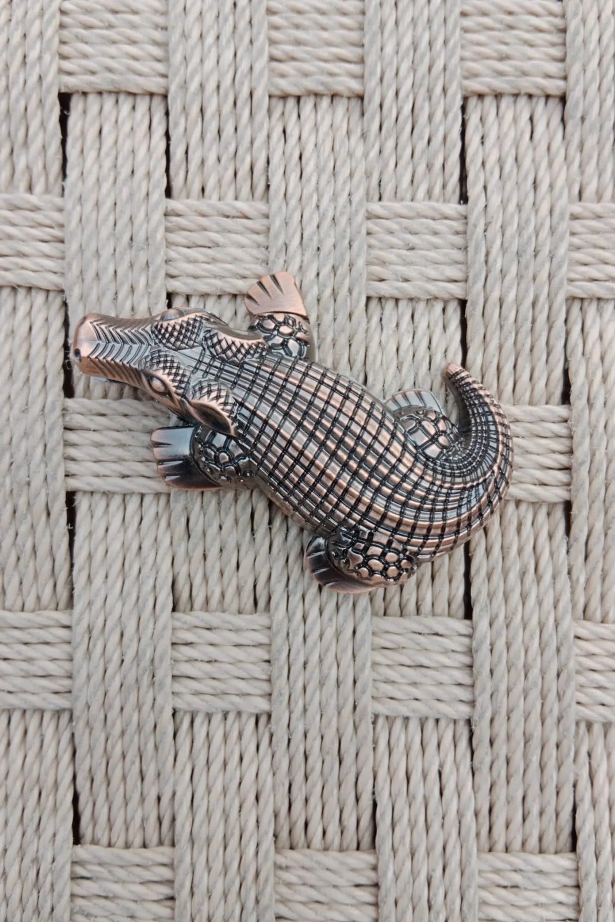 Ozel Tasarim Bakir Renkli Timsah Crocodile Alligator Kabartmali Manyetolu Purmuz Cakmak
