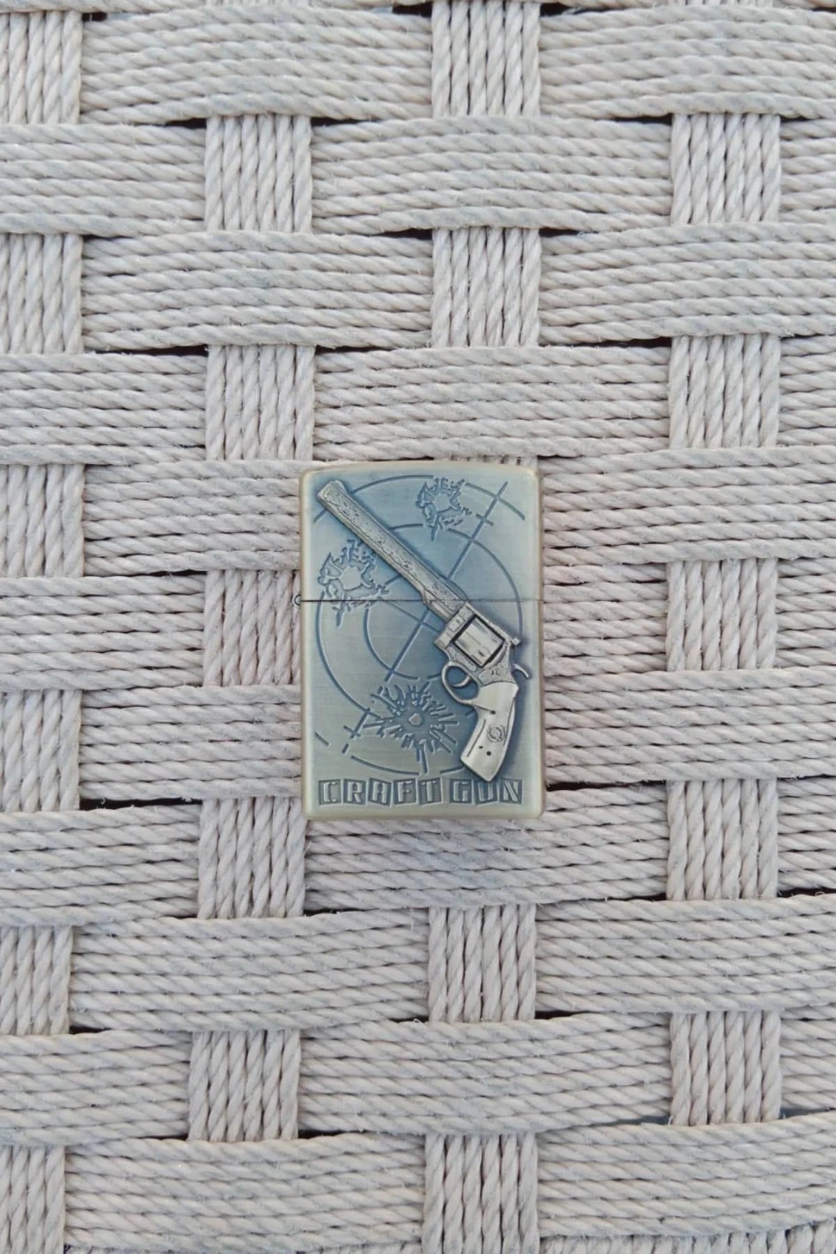 Ozel Tasarim Sari Renkli 45 Lik Tabanca Kabartmali Craft Gun Yazili Zippo Cakmak
