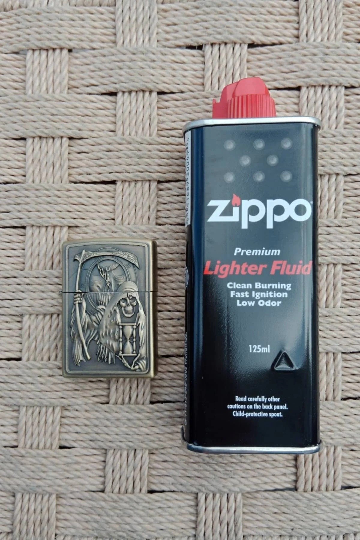 Ozel Tasarim Sari Renkli Benzinli Azrail Ve Orak Kabartmali Premium Zippo Cakmak