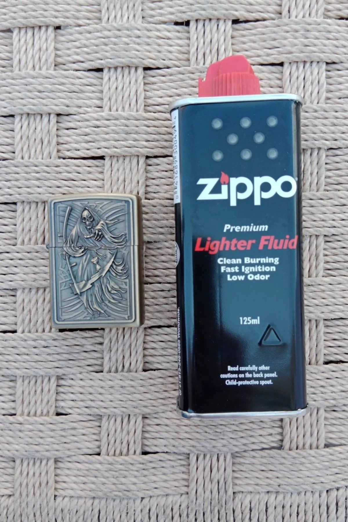 Ozel Tasarim Sari Renkli Benzinli Azrail Kabartmali Premium Zippo Cakmak