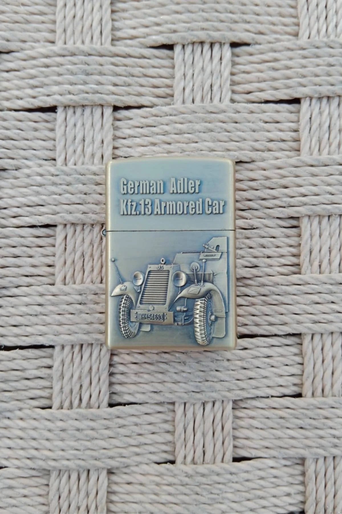 Ozel Tasarim Sari Renkli German Adler Kfz 13 Armored Car Zirhli Arac Kabartmali Zippo Cakmak
