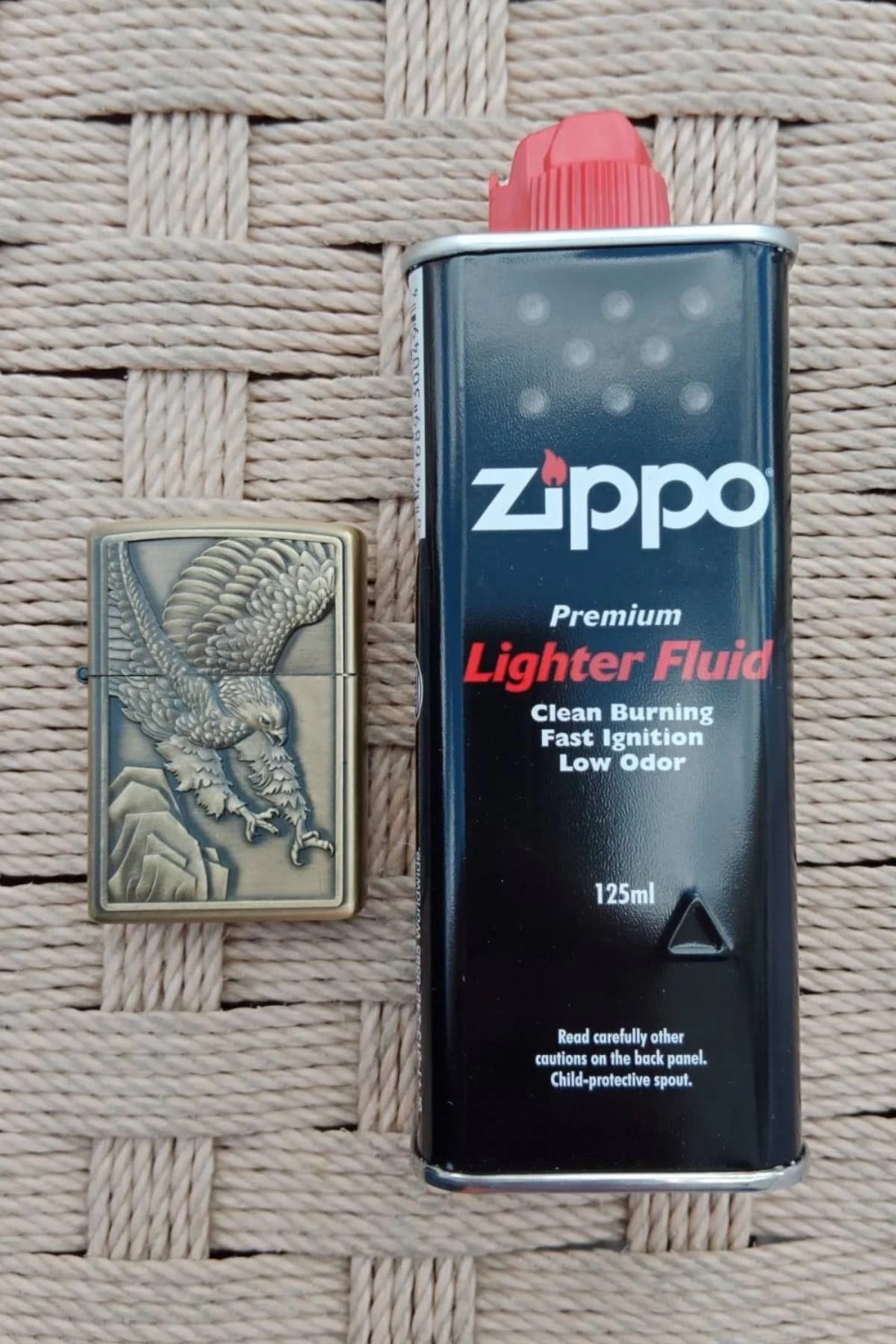 Ozel Tasarim Sari Renkli Savasci Kartal Desenli Kabartmali Premium Zippo Cakmak