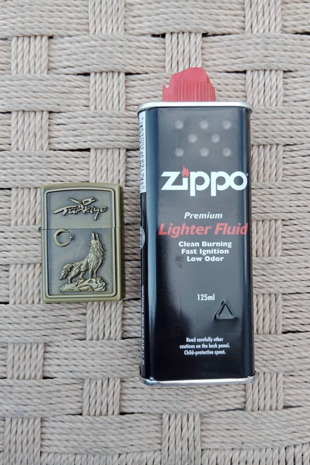 Ozel Tasarim Sari Renkli Turkiye Yazili Ayyildiz Ve Kurt Kabartmali Premium Zippo Cakmak