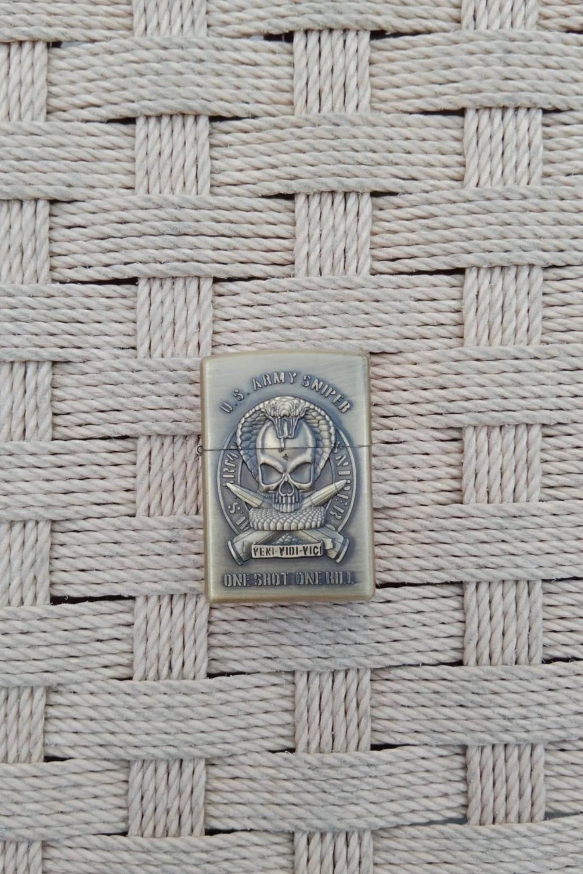 Ozel Tasarim Sari Renkli U.s.army Sniper One Shot One Kill Yazili Kabartmali Zippo Cakmak