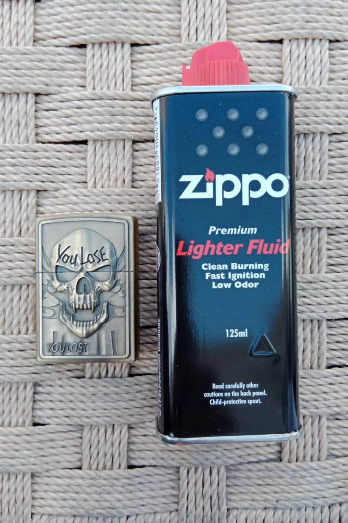 Ozel Tasarim Sari Renkli You Lose You Lost Yazili Kuru Kafa Kabartmali Premium Zippo Cakmak