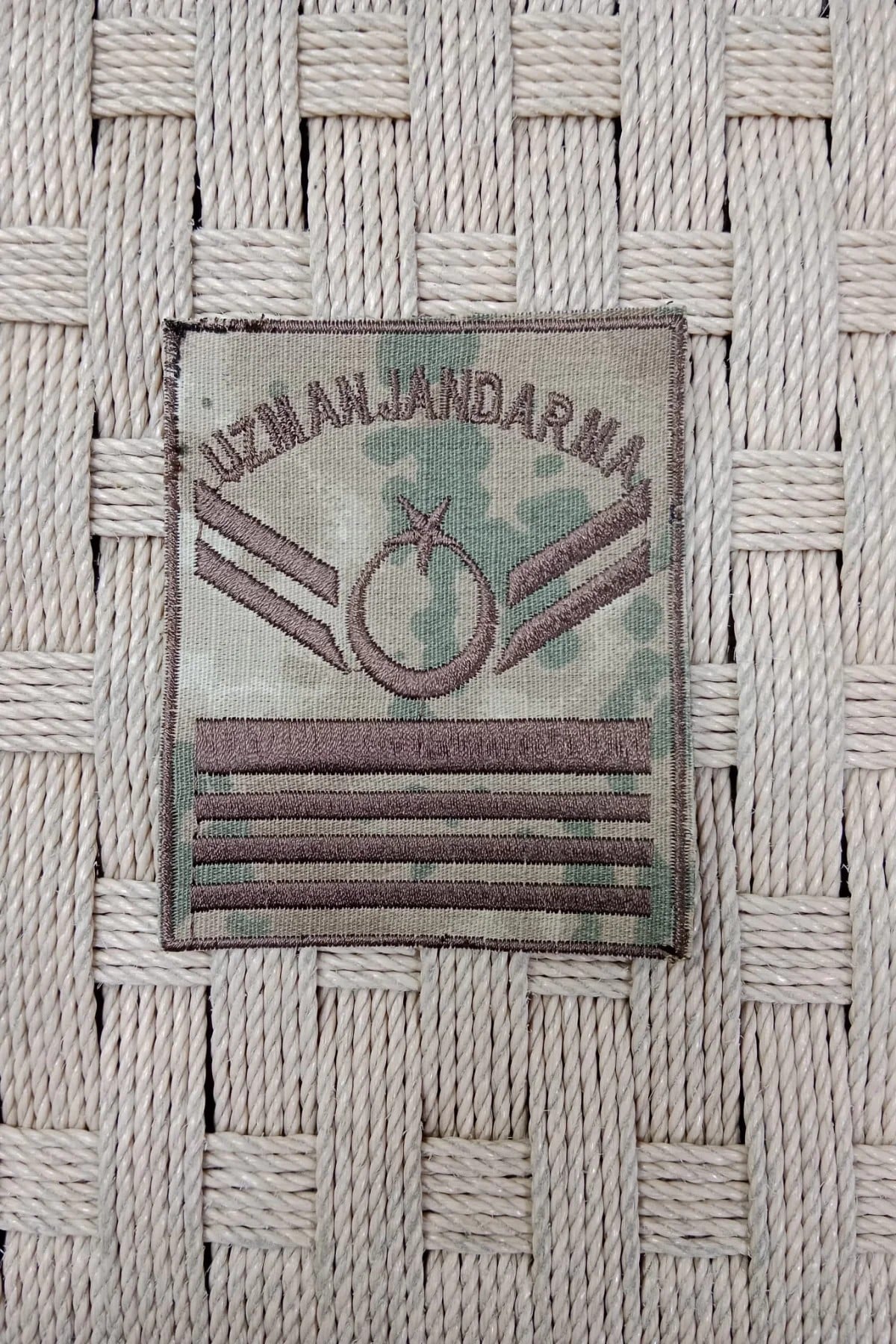 Uzman Jandarma 7 Kademe Kamuflaj Renkli Nakis Kol Rutbe