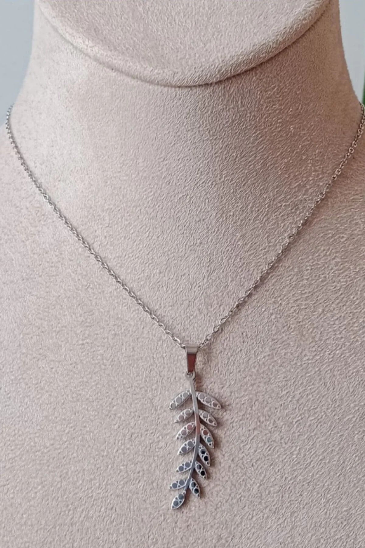 Yaprakli Tasarim İnce Silver Zincirli Gumus Renkli Kaliteli Paslanmaz Celik Kolye Stainless Stell