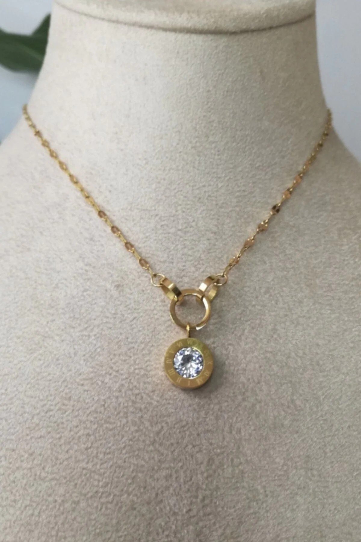 Yuvarlak Tasarim İnce Gold Zincirli Zirkon Tasli Altin Renkli Kaliteli Paslanmaz Celik Kolye Stainless Stell