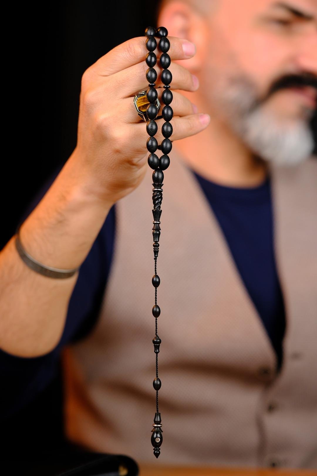 Master Mücahit Şener Otantik Oyma Serisi Beyzi Kesim Abanoz Ağacı Tesbih