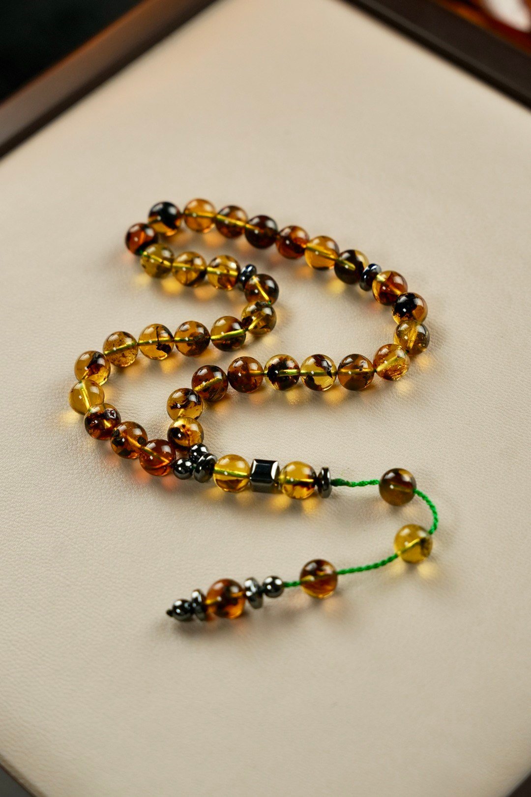 Fosilli Bilek Boy Litvanya Damla Kehribar Tesbih (Amber), (مسبحة قطرة كهريبار)
