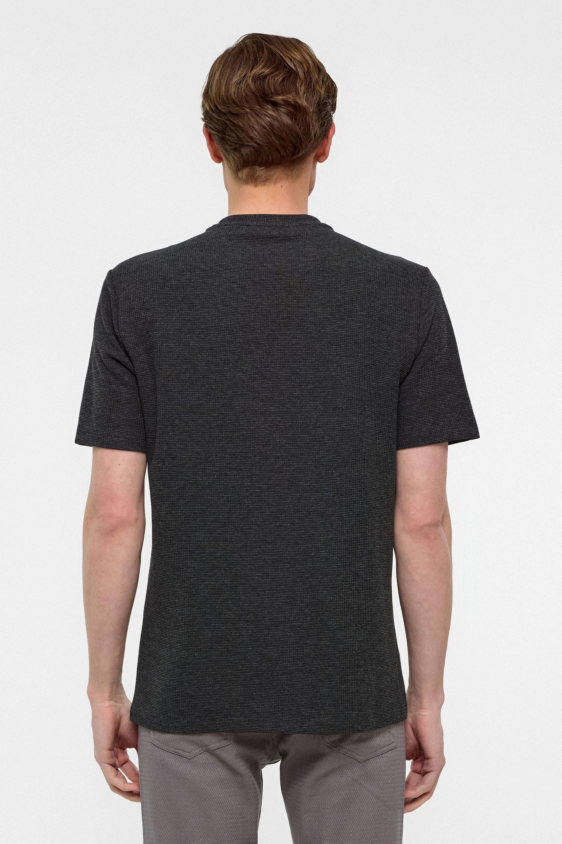 Antrasit Regular Armürlü Bisiklet Yaka Tişört