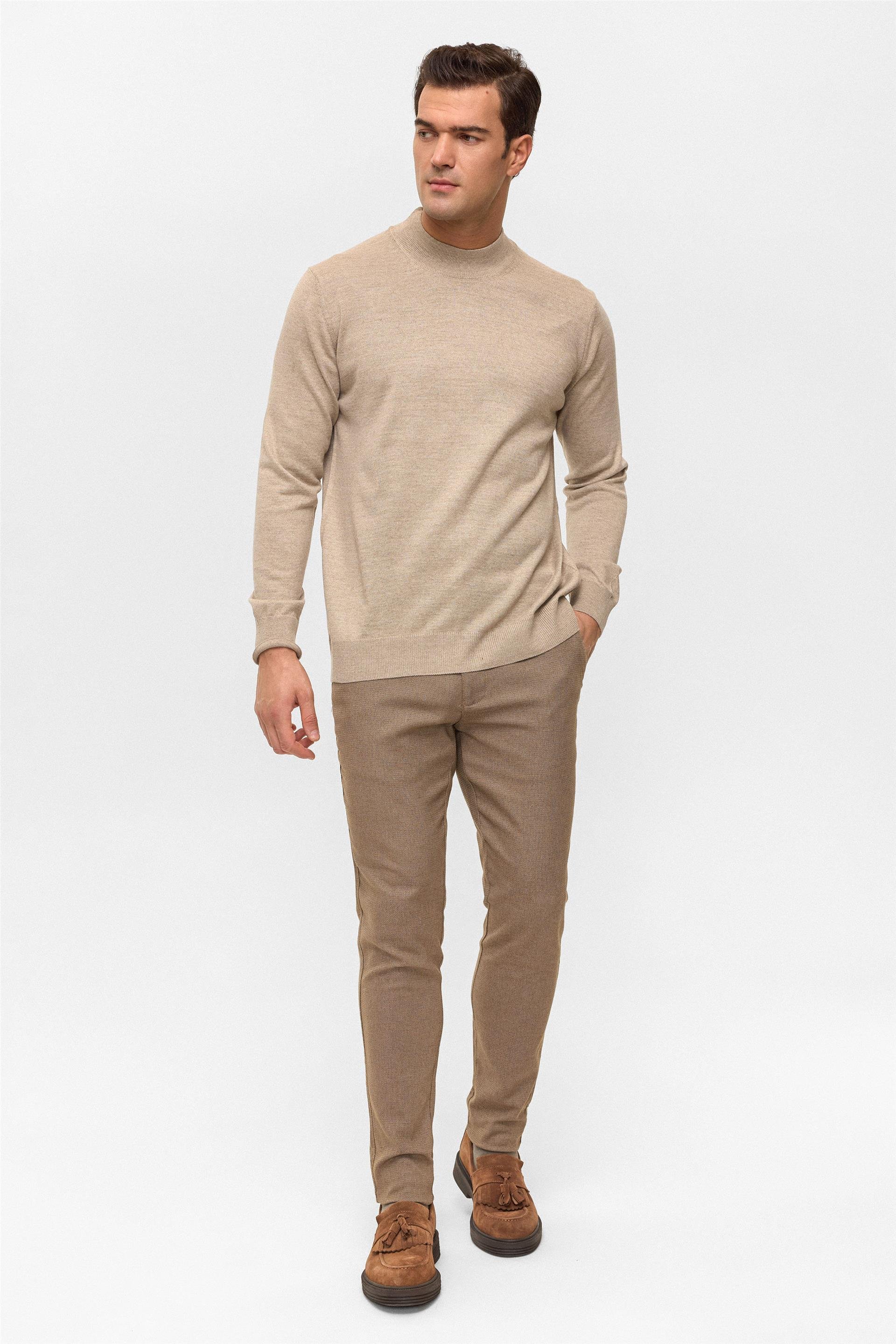 Bej Regular Düz Yarım Balıkçı Yaka Triko Kazak