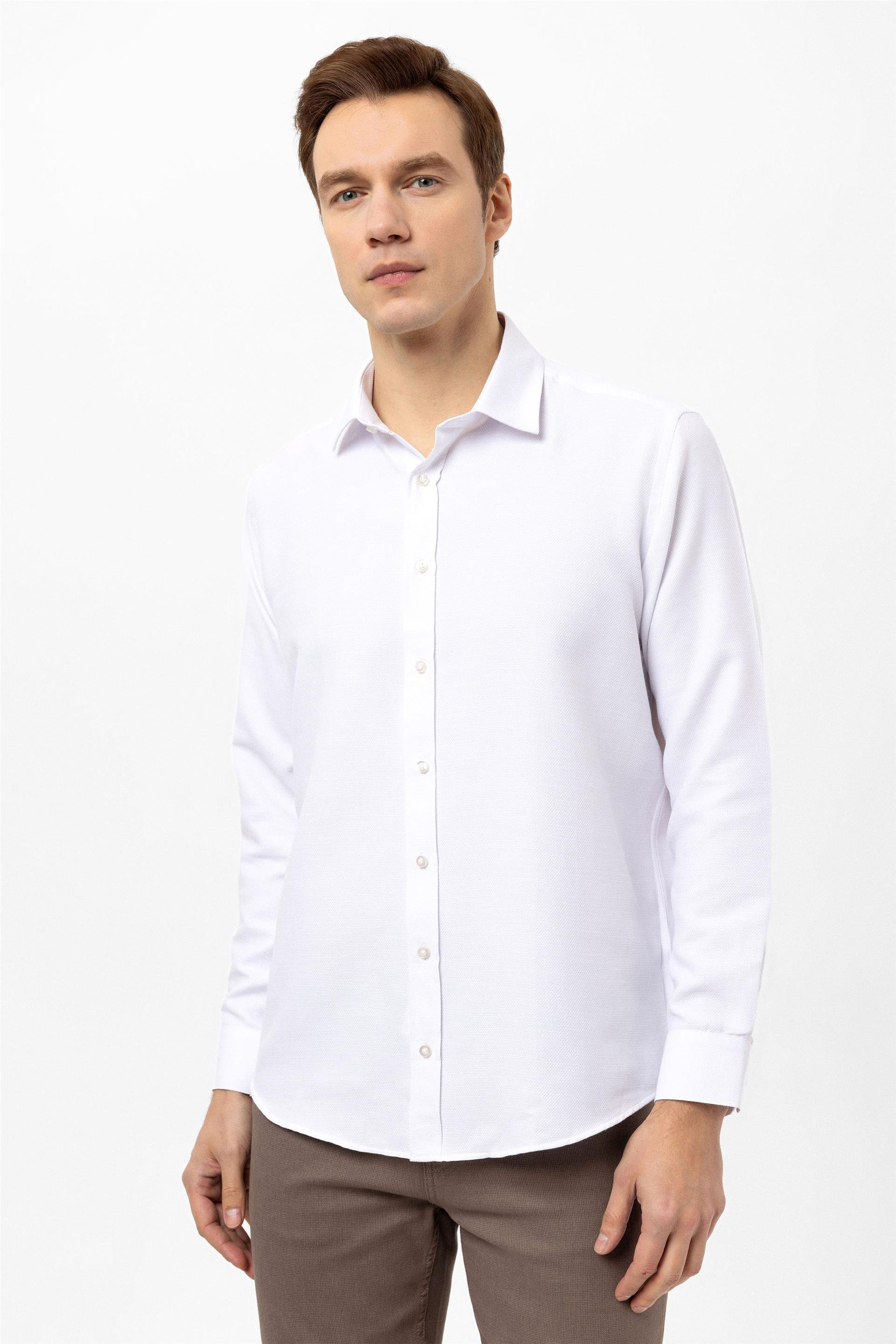 Beyaz Regular Armürlü Klasik Yaka  Gömlek