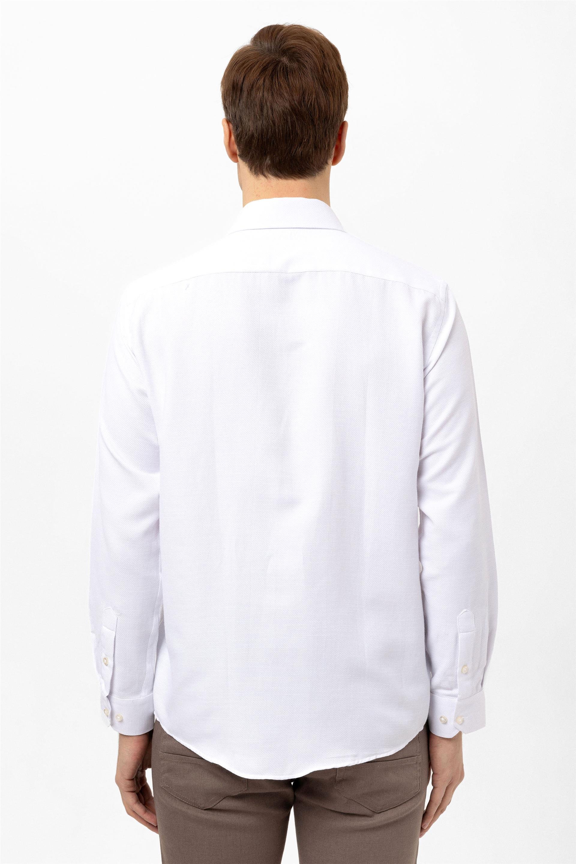 Beyaz Regular Armürlü Klasik Yaka  Gömlek