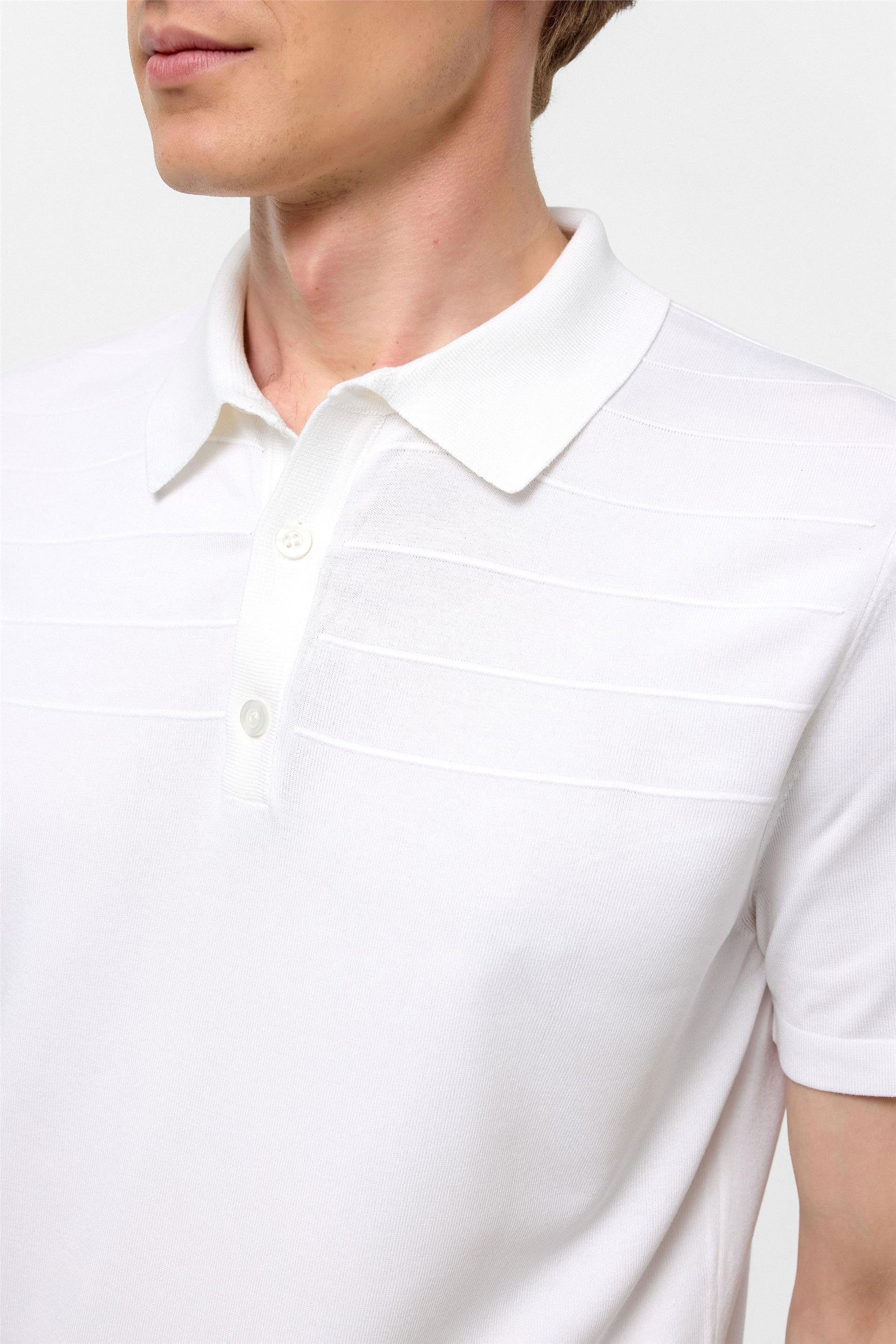 Beyaz Regular Düz Polo Yaka Triko