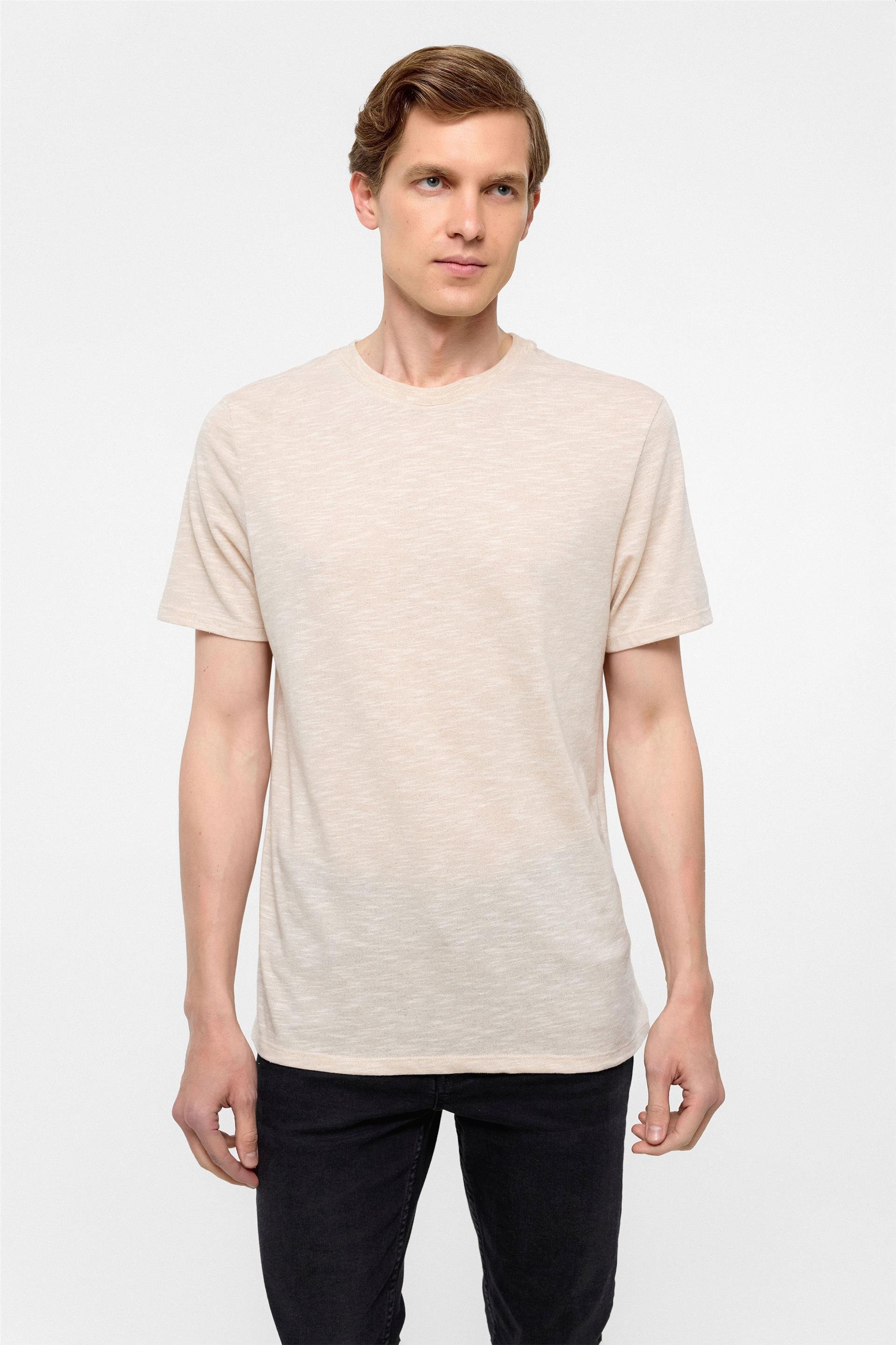 Ekru Regular Armürlü Bisiklet Yaka Tişört