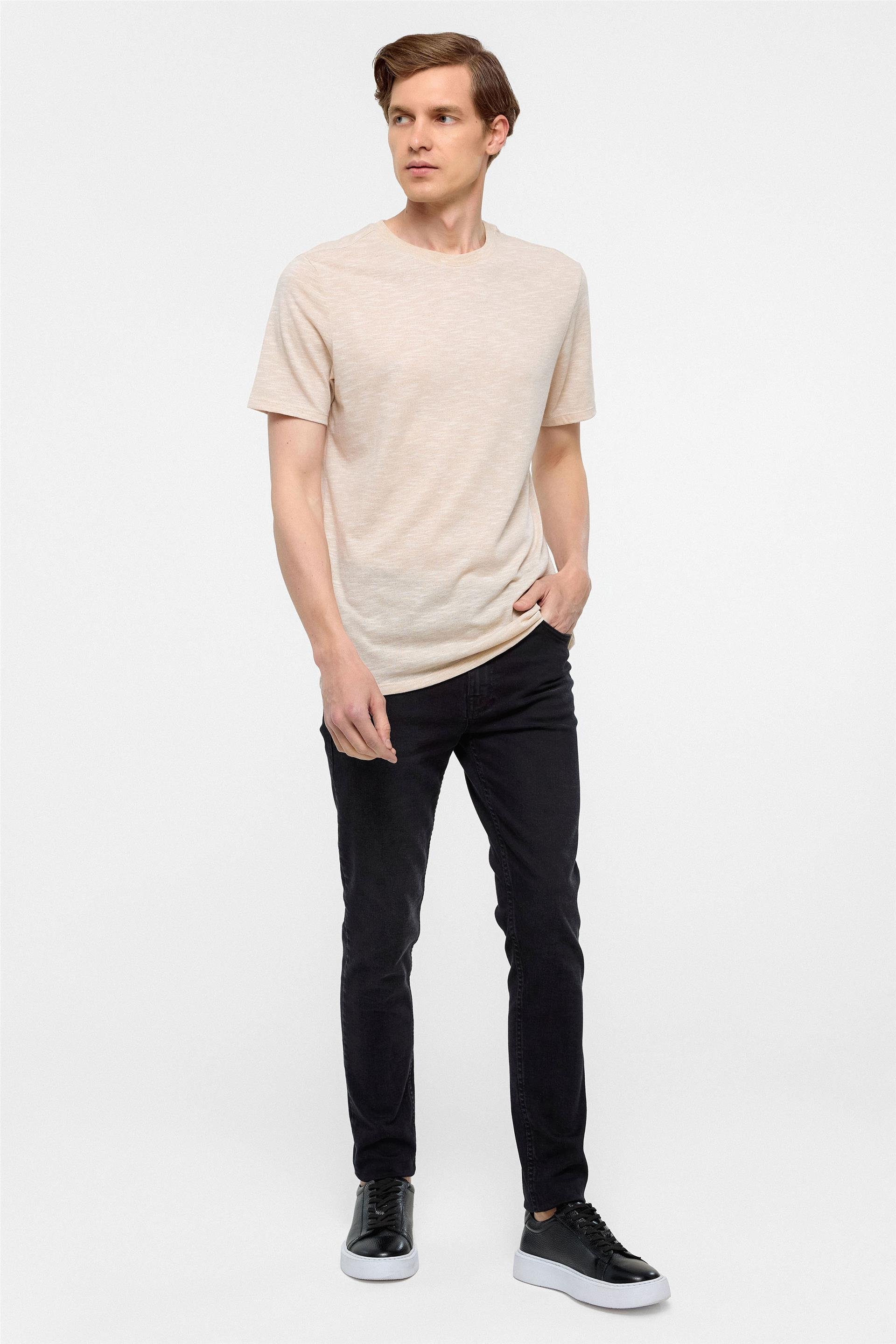 Ekru Regular Armürlü Bisiklet Yaka Tişört