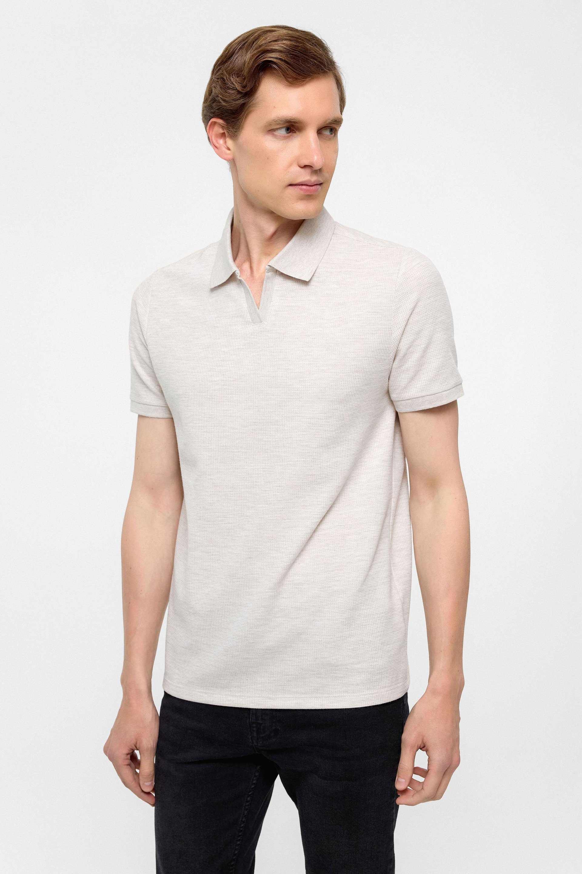 Ekru Regular Armürlü Polo Yaka Tişört