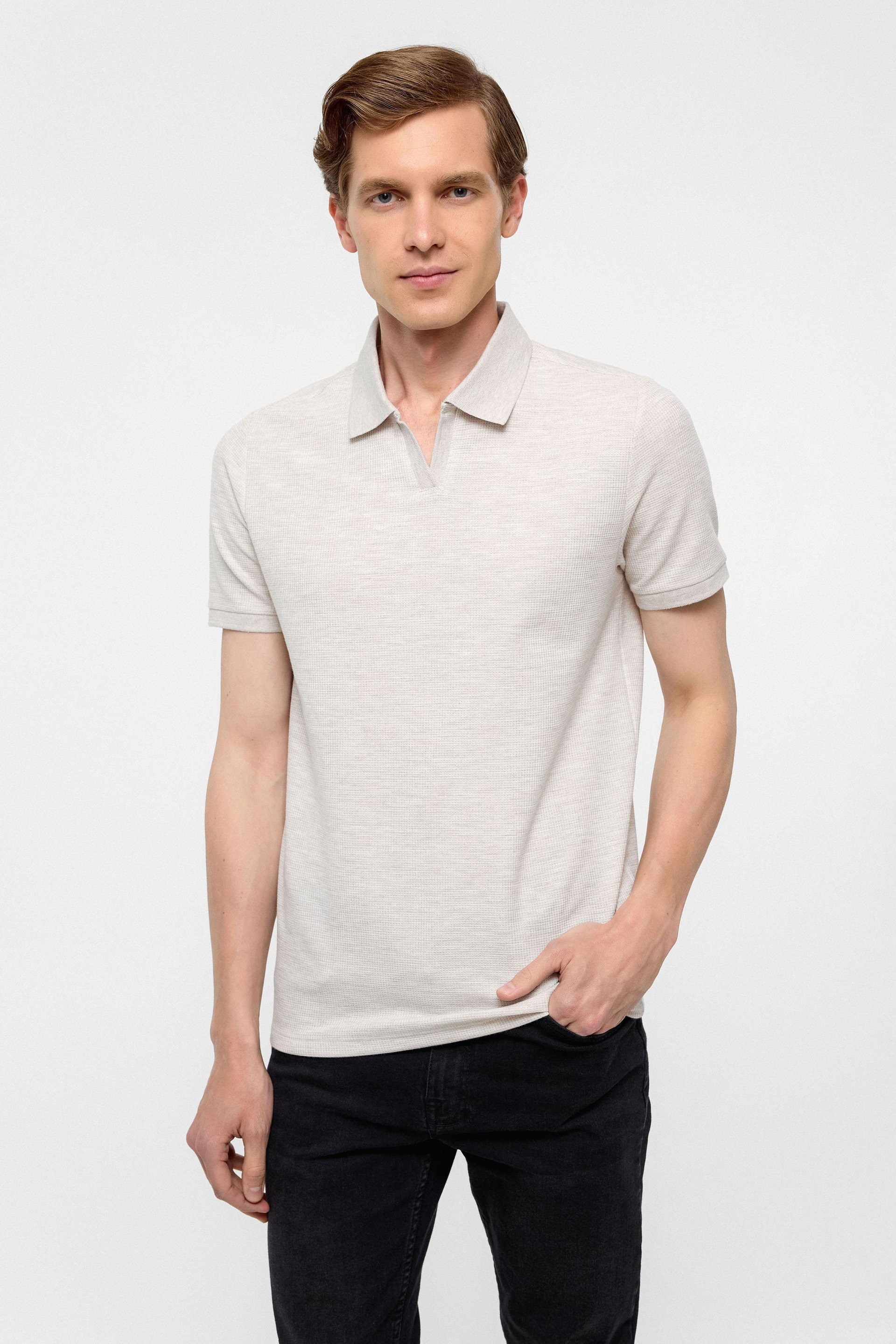 Ekru Regular Armürlü Polo Yaka Tişört