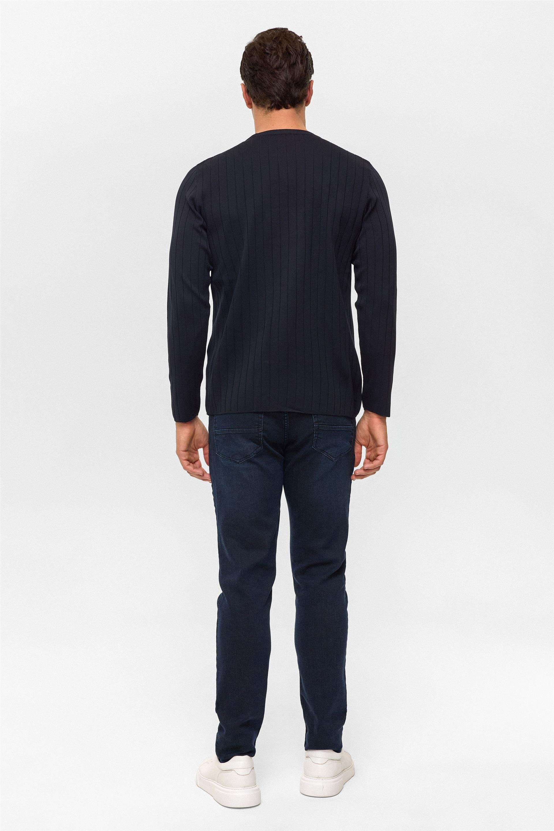 Lacivert Regular Desenli Bisiklet Yaka Triko Kazak